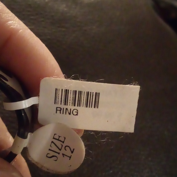 ❤️3/$10❤️ NWT Stainless Steel Black Ring Punk Style Flames Pattern Ring - Picture 3 of 4